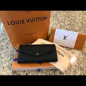 Louis Vuitton Sarah Wallet